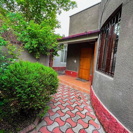 Ala-Bel Guesthouse Бишкек Экстерьер фото
